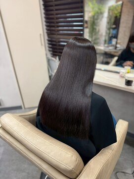 シシ 新宿(She 2.) 美髪/ロングヘア/トリートメント/髪質改善/ツヤ髪/垢抜け