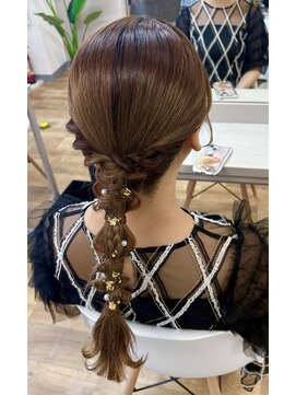 ジェミータ 横浜 タイト編み下ろし【横浜/ヘアセット/ヘアメイク】