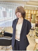 デザインカラー×ハッシュレイヤーボブ×ミルクティーベージュ