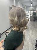 ホワイトベージュ