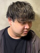 ディスイズバーバーサード(THIS IS BARBER 3rd)&nbsp;センターパート ツーブロック メンズショート 刈り上げ