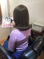 レンセカンド(ren second)&nbsp;セミロングの外ハネヘアアレンジ