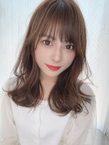 くびれ韓国っぽヘア（小顔オリーブカラーハイライトカラー）