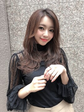 アナ ラーナ(Anna Lanna) セミロングの大人レイヤーカット×大きめカール＊森本ひろか＊