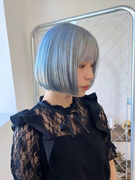 リル 溝の口(LiL) ブルーシルバー/溝の口/ブリーチ/ダブルカラー/レイヤーカット