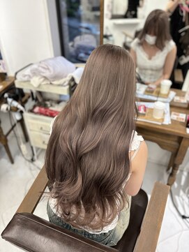 ハピネス 梅田茶屋町店(HAPPINESS) 韓国レイヤーロング ハイトーン ミルクティーベージュ ブロンド