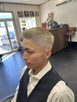 スナジー(Snazzy)&nbsp;スキンフェード ハイトーンカラー