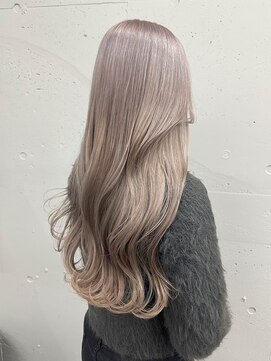 シーク 天神(SEEK) 松尾菫菜/ホワイトベージュ/ハイトーン/ブリーチ/ダブルカラー