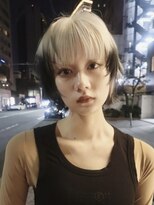 ユルク トウキョウ(jurk tokyo)&nbsp;ルーツカラー/イメチェン/ホワイトブロンド/外ハネボブ/美髪