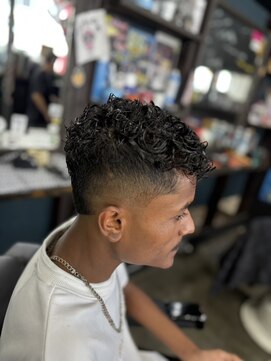 ディグイットバーバーショップ(Dig it !! BARBER SHOP) バーストフェードパーマ