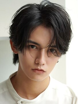 クィーンズガーデンバイケーツーギンザ(QUEEN’S GARDEN by K two GINZA) メンズカット/センターパート/ショート/ニュアンスパーマ