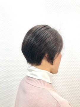 クオリス 上福岡店(QUALIS) 大人女性小顔グラボブ/ショート/艶カラー/ダークカラー/40代50代