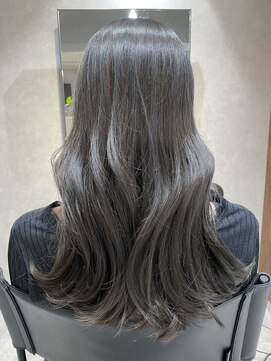 スクエア(#Square) グレイヘアもオススメ!シークレットハイライト×グレージュ