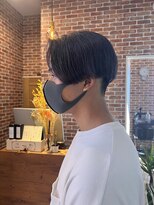 ヴィップルーム(viproom)&nbsp;センターパートツイストスパイラルスキンフェード［四街道］