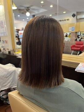 シャンプーボーイアネックス(SHAMPOO BOY Annex) 外ハネミディアム