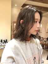 アッシュベージュ ミディアムボブ ナチュラルウェーブパーマ銀座