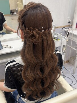 ヘアセットアリエス(aries) お花ハーフアップ