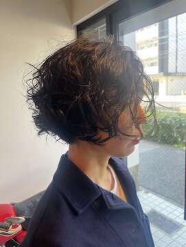 ボウシ ショートパーマスタイル