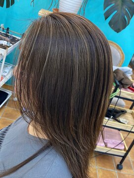 ラッフィスリール(Raffee Sourire) 似合わせ白髪ぼかしハイライトデザイン