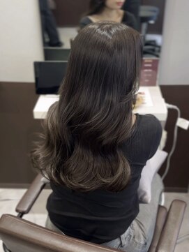 コビーバイジーナ 梅田茶屋町(Coby by Zina) グレージュくびれ巻き