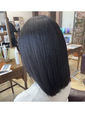 トップスタイル リッチ 艶重視のトーンダウンカラー