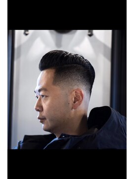 キルソル(KIRUSORU1058) ポンパドール　×  スキンフェード