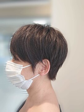 フォックスヘアー(fox.hair) ふんわり大人ベリーショート/耳だしショート