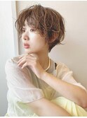 外国人風ゆるウェーブショートボブ