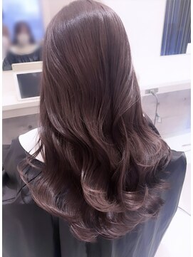 ノーチェ(noche) 大きめカールに透明感のあるミルキーラベンダー