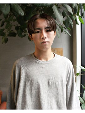 ニール 名古屋 伏見 丸の内(NEELU) メンズマッシュナチュラルセンターパート