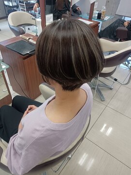 プログレス つくば店(PROGRESS by ヂェムクローバーヘアー) 白髪ぼかしハイライト