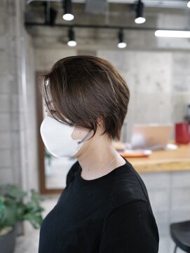 ダカー(dakah) シャープなショート