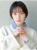 ナチュラルブラウン×丸みショートボブ×シースルーバング