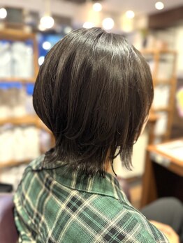 ヘアーアンドビュー ティーリタ 蕨(RITA)の写真/【蕨駅東口5分】1人1人の髪質やクセを見極めトレンドをプラス。髪質に合ったカットで普段のお手入れも楽に
