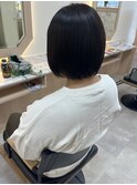 パツっとボブ/グレージュカラー