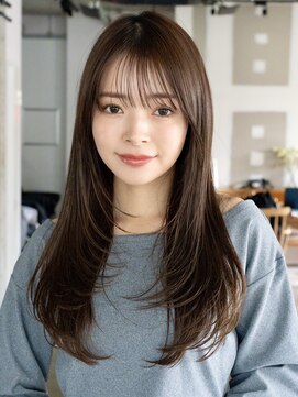 エインアンリー 明治神宮前(AIN.ANLY.) ぱっつん前髪薄めバング鎖骨ミディアムボブ耳かけボブパーマ小顔