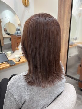 シアエミュー 新越谷店(SHEER emu) ナチュラルモカブラウン×外はねミディアムスタイル