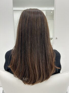 ニューカマー バイ ヘッドライト シブヤ(NEW COMER by HEADLIGHT shibuya) 大人ロングスタイル