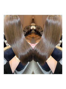 ジーナ 新宿(Zina) 赤み消しオリーブベージュ♪