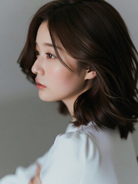 キヴィ(kivi) 艶髪ゆるふわデジタルパーマ 韓国風くびれセミロング