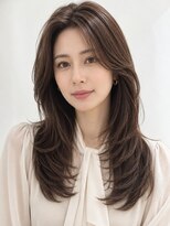 サーカス バイ ビュートリアム 青山(CIRCUS by BEAUTRIUM)&nbsp;重めレイヤー ロングレイヤー くびれ 大人上品 表参道 青山