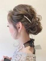 ヘアーバイモンキー(Hair by Monkey)&nbsp;ゆるふわガーリーシニヨン