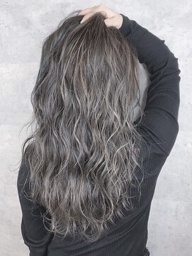 アンダーバーホワイト 天王寺阿倍野店(_WHITE) 極細ハイライト_コントラストグレージュ_無造作ウェーブ