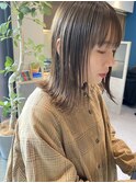 ワンカラーミルクティーくすみカラー外ハネミディボブ透け感