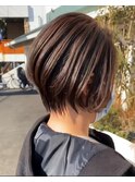 耳掛けショートスタイル