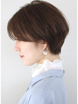 サーカス バイ ビュートリアム 青山(CIRCUS by BEAUTRIUM) 大人可愛い　耳かけショート　ショート　くびれショート