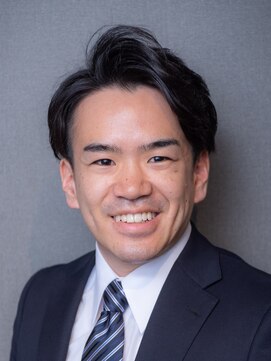 ビーダンディー(Bee dandy) ゆるウェーブパーマ ツーブロックショート ビジネスアップバング