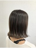 グレージュ 切りっぱなし