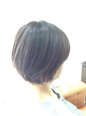 ショートボブ