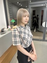 アム(am)&nbsp;ブロンドカラー/顔まわりレイヤー